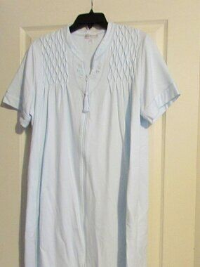 MISS ELAINE Zip-up-the-Front Blue Robe Tucks & Embroidery Size L